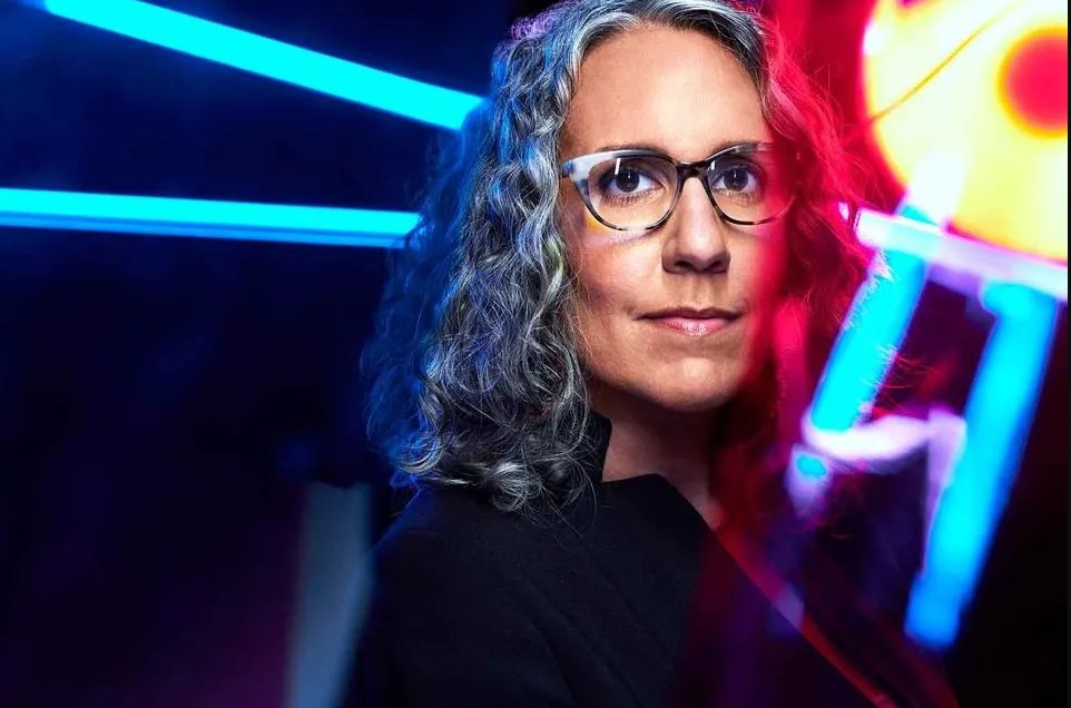 Image of Lisa Gelobter - the computer scientist striving for equity in diversity and inclusion